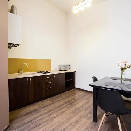 в центрі на 4 гостей Apartment *