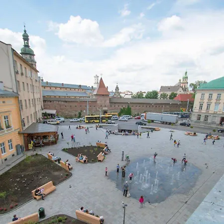 в центрі на 4 гостей Apartment Lviv